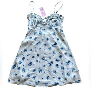 Girls teens “wild fable“ (target) XXS blue and light blue floral dress NWT